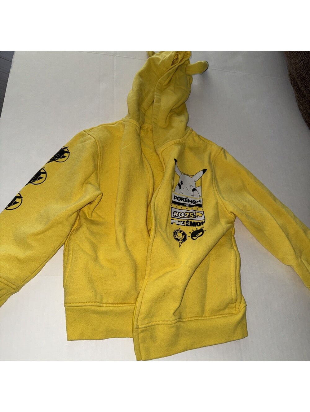 Official Pokémon Pikachu Youth Size Small Yellow Full Zip Hoodie 3D